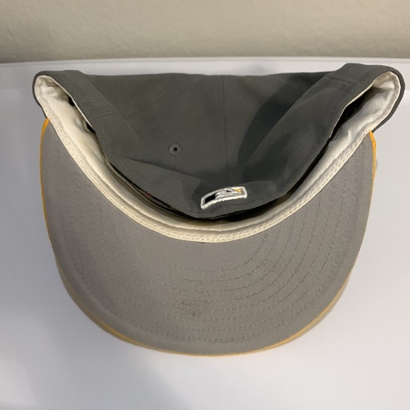 Pittsburgh Pirates Fitted Hat - Picture 3 of 4